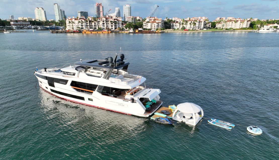 88 Sirena Flybridge - Miami yacht rental
