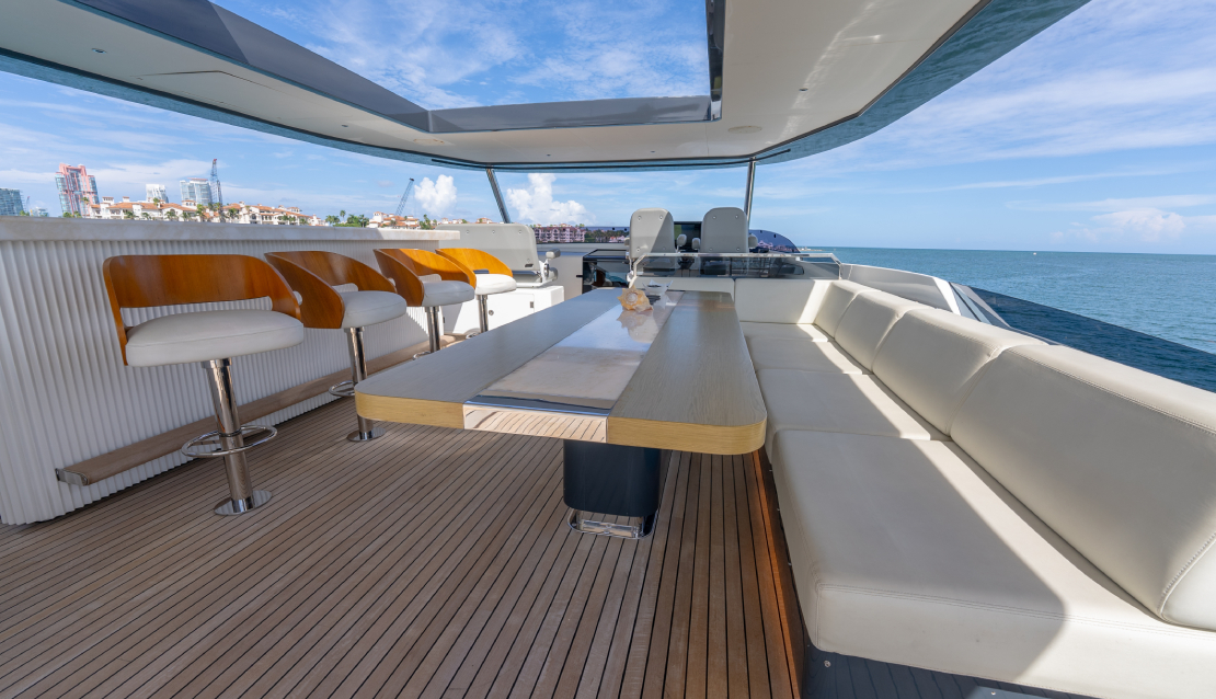 88 Sirena Flybridge - Miami yacht rental