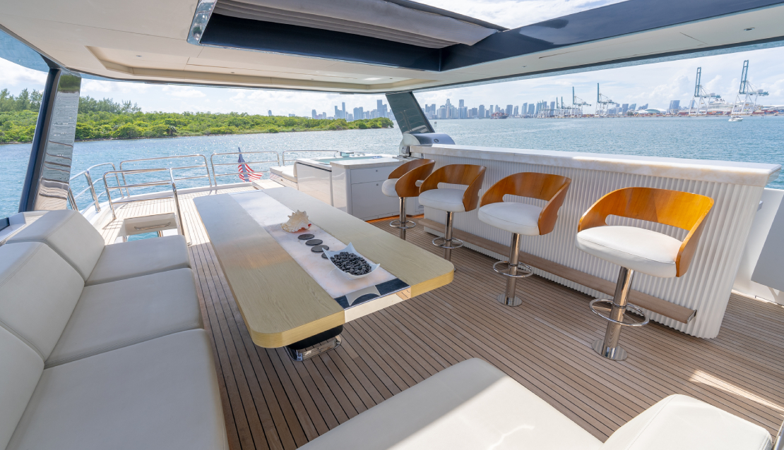 88 Sirena Flybridge - Miami yacht rental
