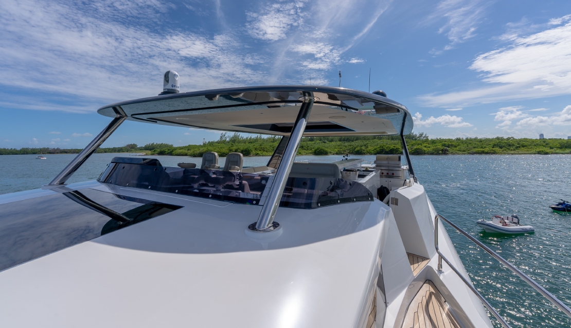 88 Sirena Flybridge - Miami yacht rental