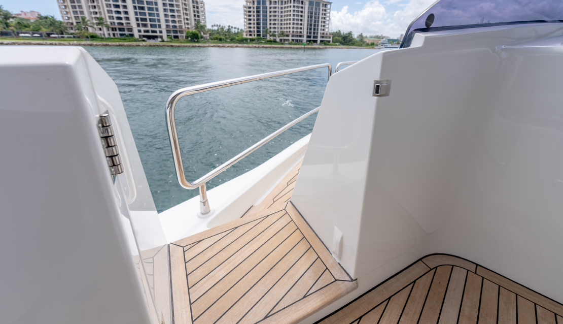 88 Sirena Flybridge - Miami yacht rental