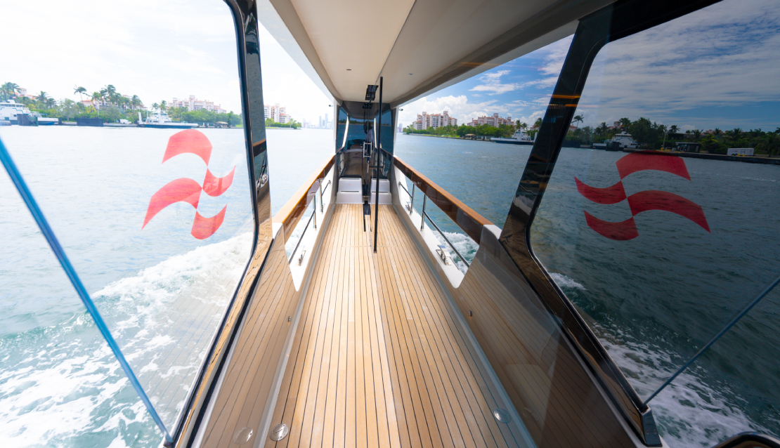 88 Sirena Flybridge - Miami yacht rental