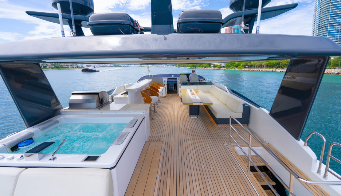 88 Sirena Flybridge - Miami yacht rental