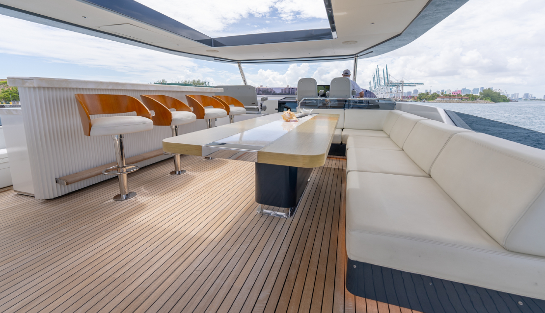 88 Sirena Flybridge - Miami yacht rental