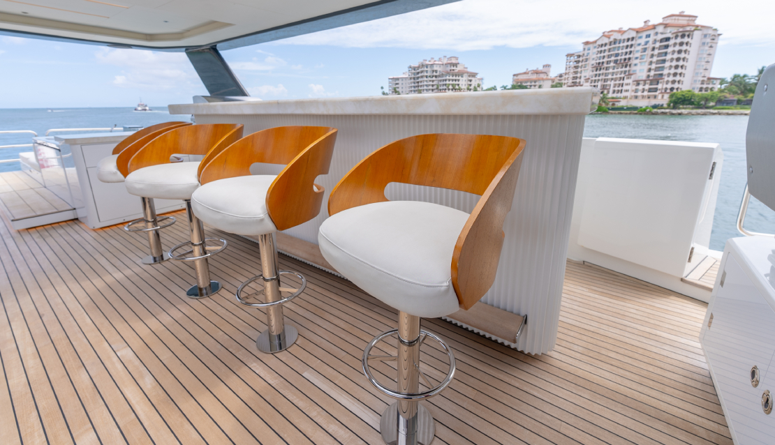 88 Sirena Flybridge - Miami yacht rental