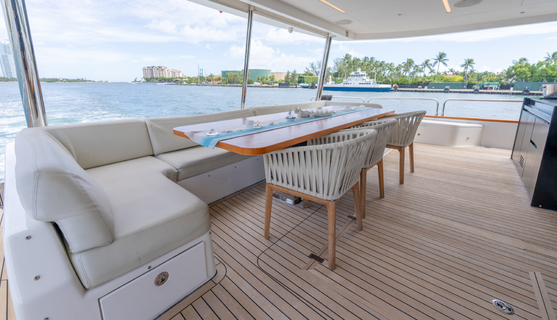 88 Sirena Flybridge - Miami yacht rental