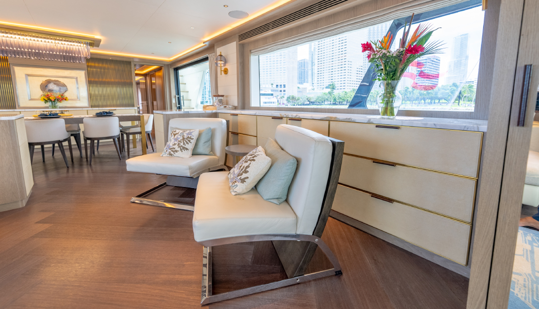 88 Sirena Flybridge - Miami yacht rental