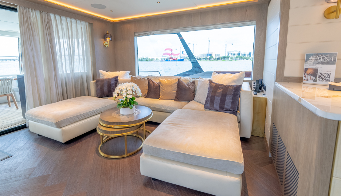 88 Sirena Flybridge - Miami yacht rental