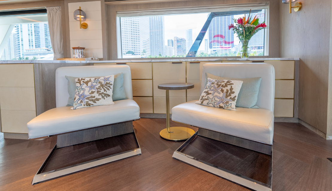 88 Sirena Flybridge - Miami yacht rental