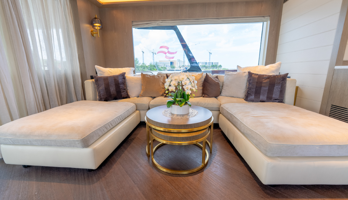 88 Sirena Flybridge - Miami yacht rental