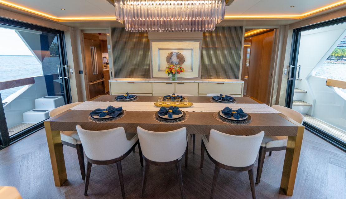 88 Sirena Flybridge - Miami yacht rental