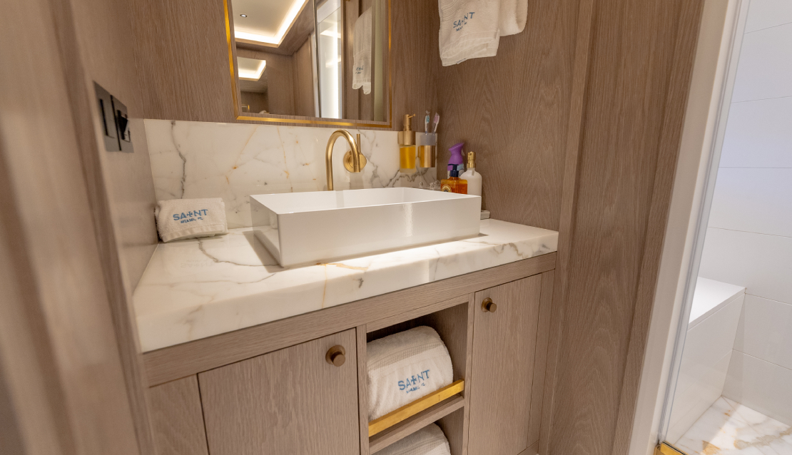 88 Sirena Flybridge - Miami yacht rental