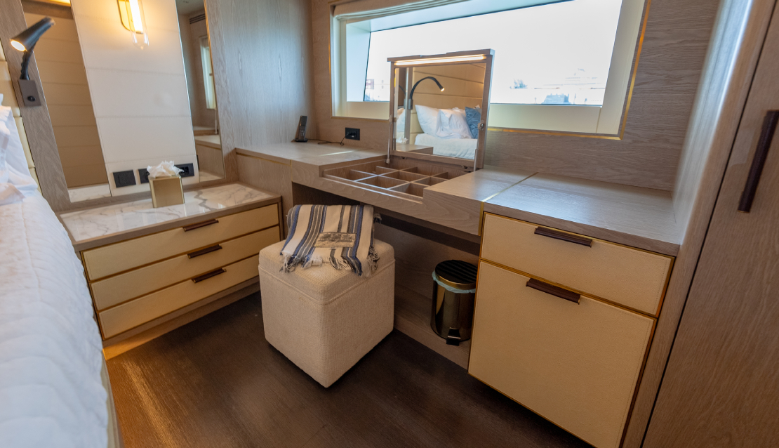 88 Sirena Flybridge - Miami yacht rental