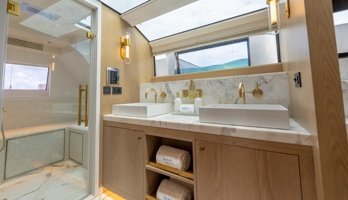 88 Sirena Flybridge - Miami yacht rental