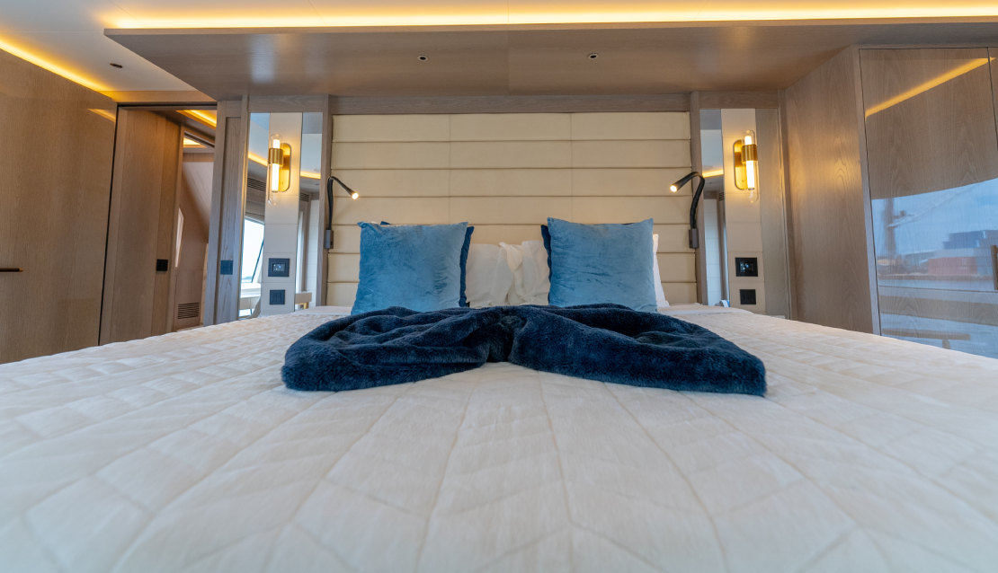 88 Sirena Flybridge - Miami yacht rental