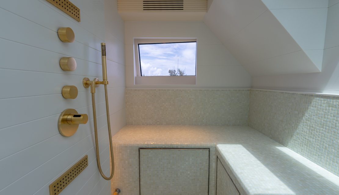 88 Sirena Flybridge - Miami yacht rental