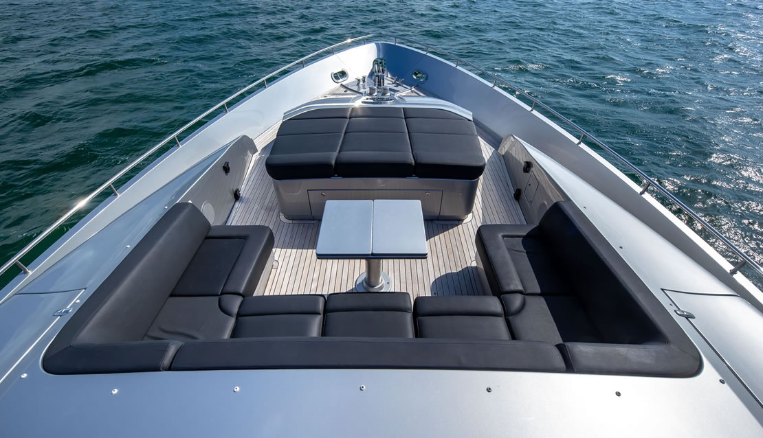 92 Pershing - Miami yacht rental