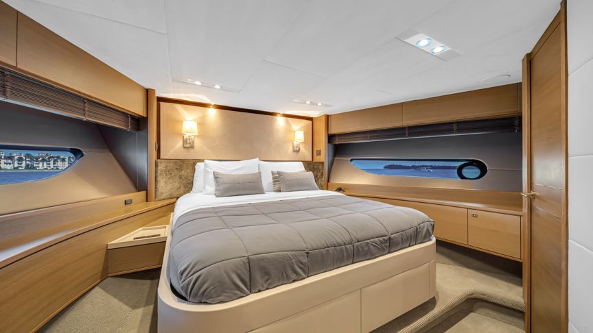 90 Princess - Miami yacht rental