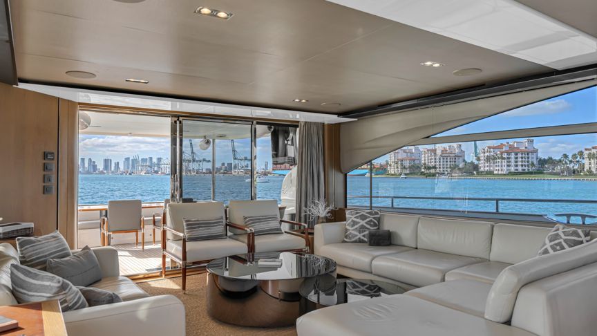 90 Princess - Miami yacht rental