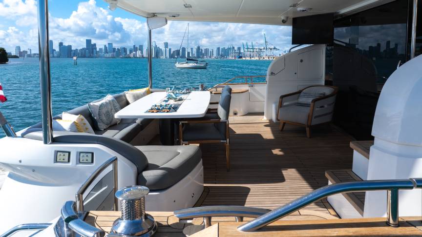 90 Princess - Miami yacht rental