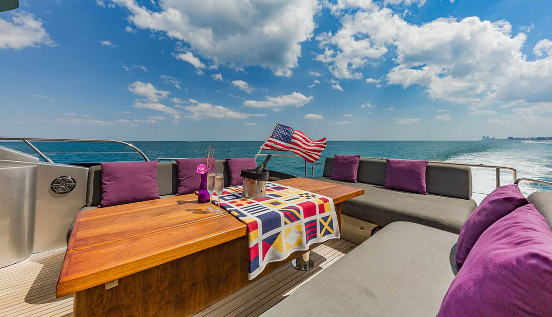 92 Mangusta - Miami yacht rental