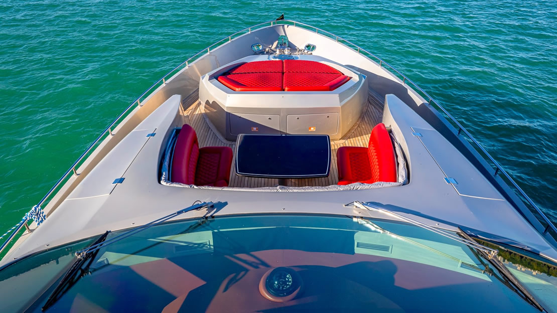 94 Pershing Sport - Miami yacht rental