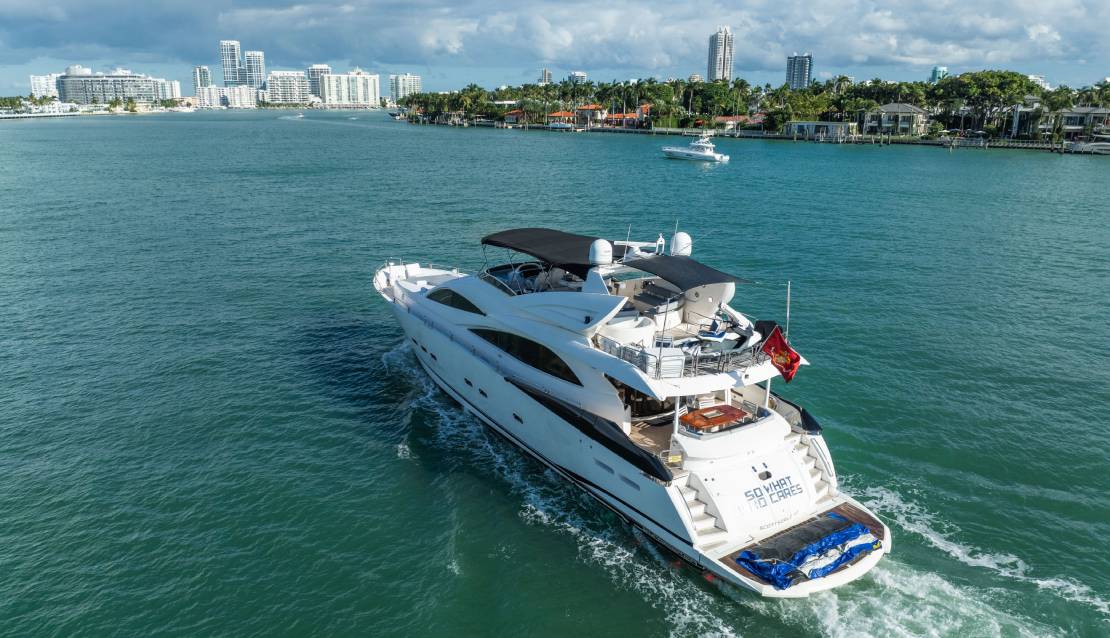 94 Sunseeker Jacuzzi - Miami yacht rental