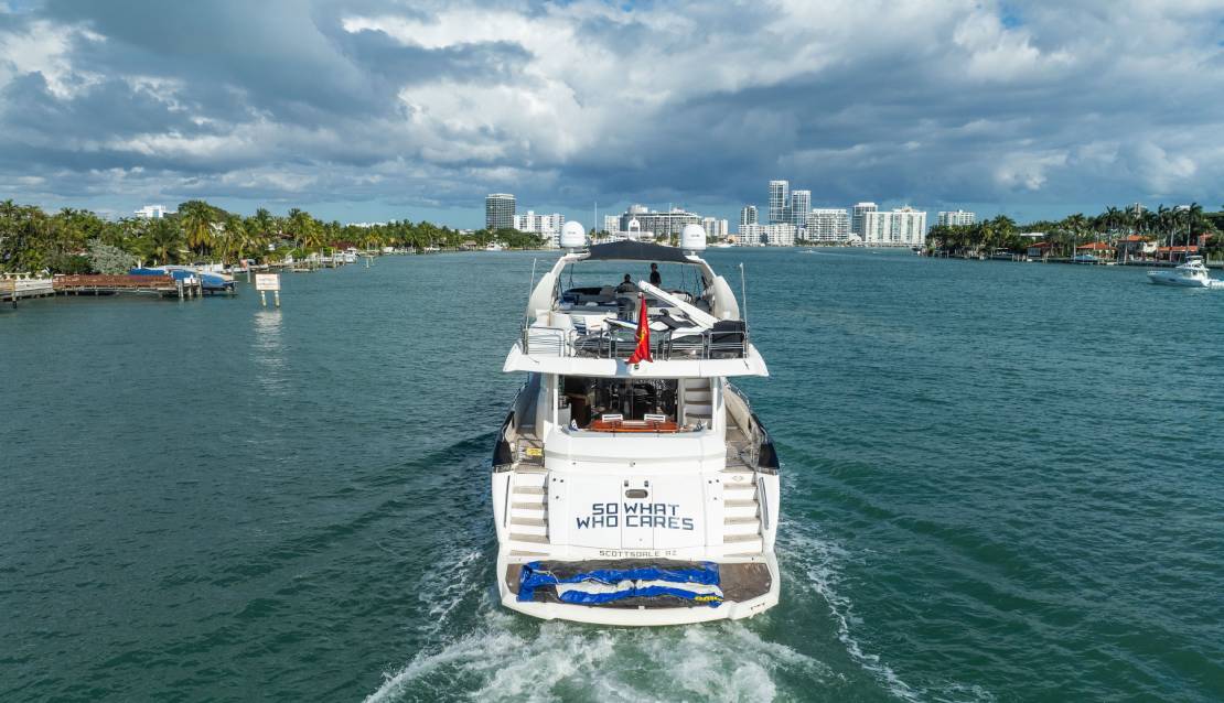 94 Sunseeker Jacuzzi - Miami yacht rental