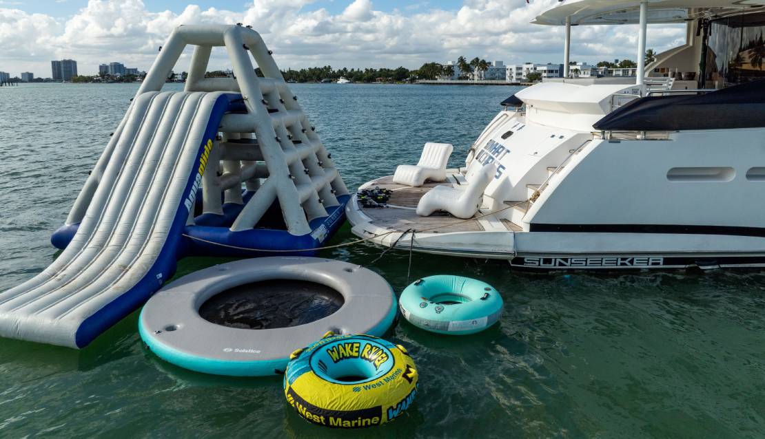 94 Sunseeker Jacuzzi - Miami yacht rental