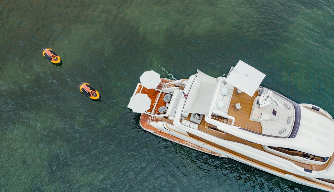95 Custom Line - Miami yacht rental