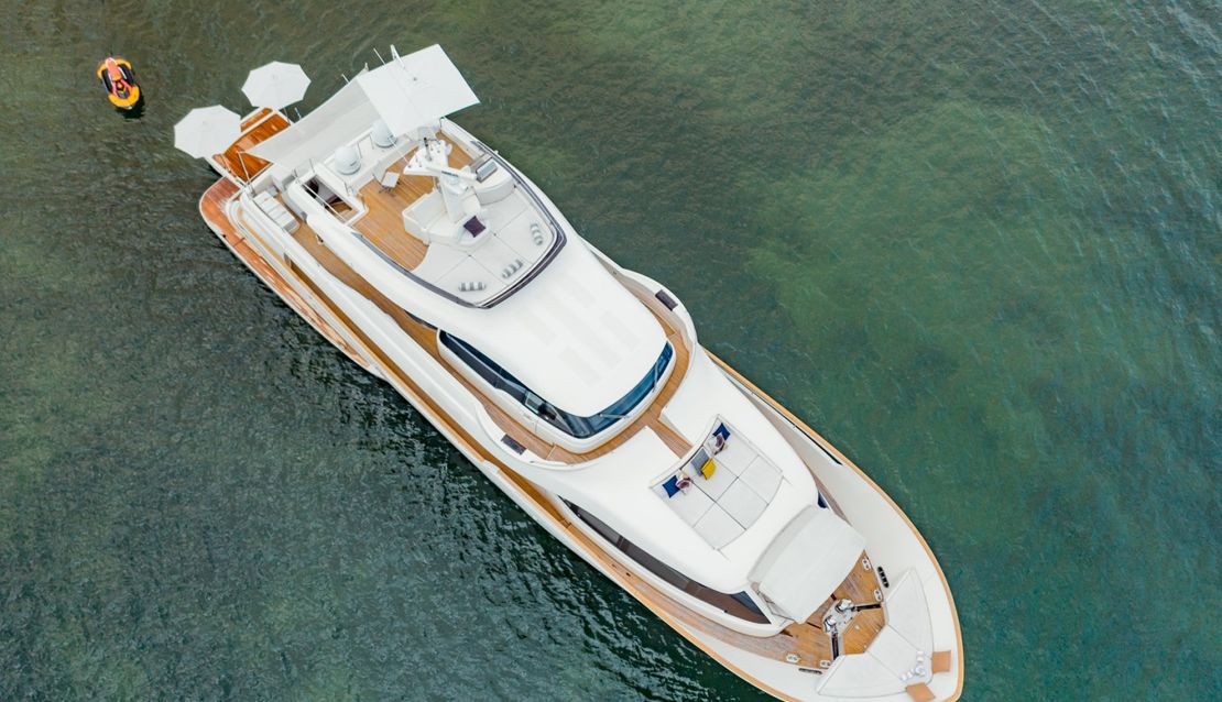 95 Custom Line - Miami yacht rental