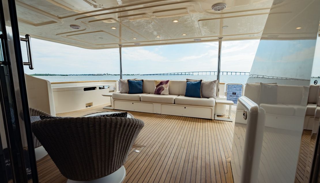 95 Custom Line - Miami yacht rental