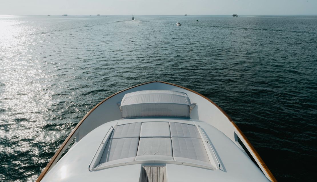 95 Custom Line - Miami yacht rental