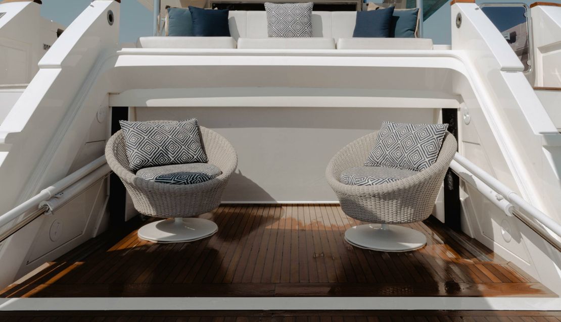 95 Custom Line - Miami yacht rental
