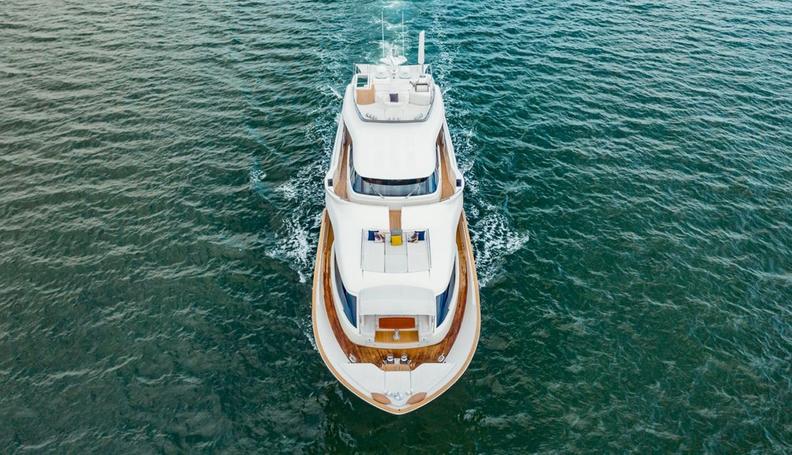 95 Custom Line - Miami yacht rental