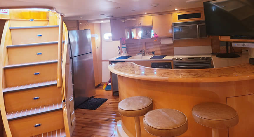 96 Party Yacht - Miami yacht rental