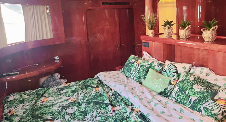 96 Party Yacht - Miami yacht rental