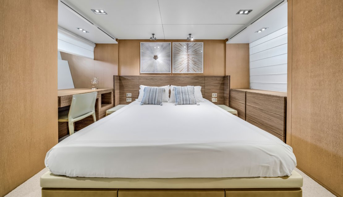 97 Astonish - Miami yacht rental
