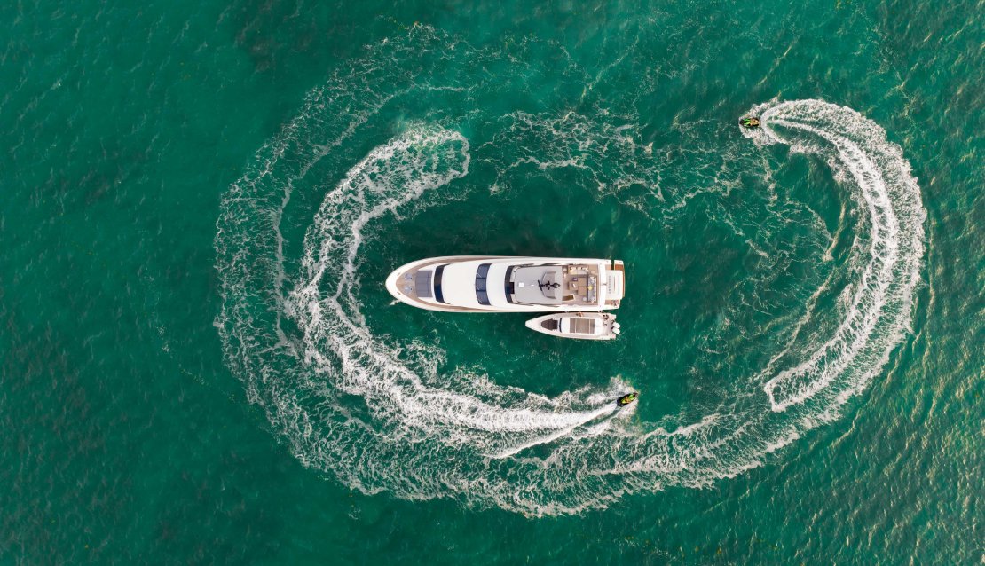 97 Astonish - Miami yacht rental
