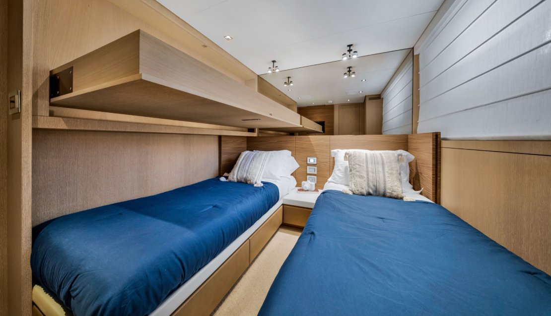97 Astonish - Miami yacht rental