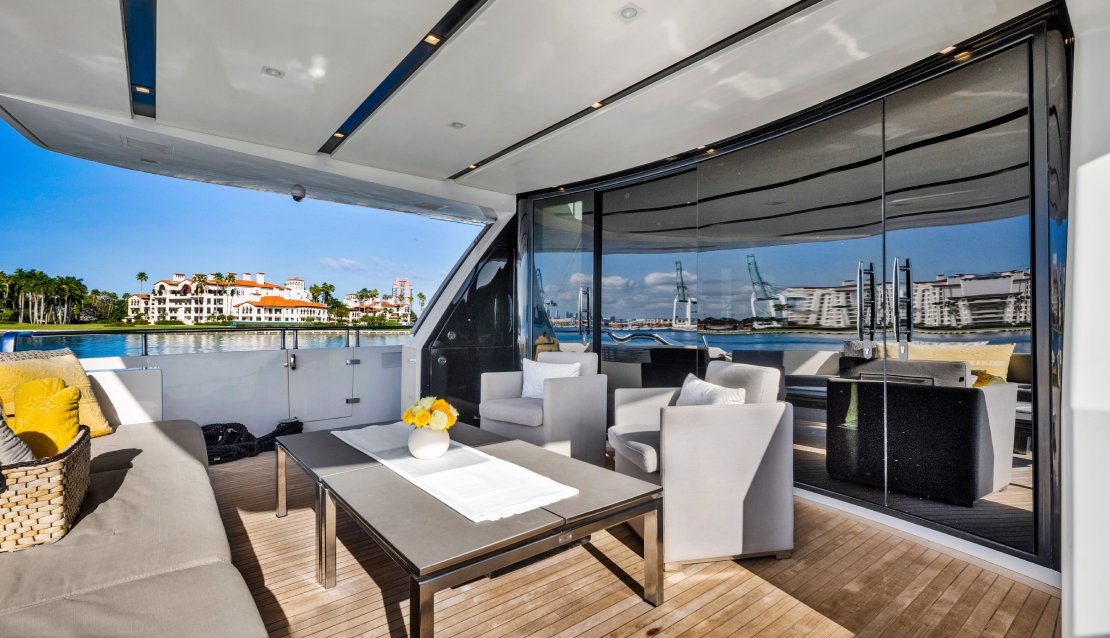 97 Astonish - Miami yacht rental