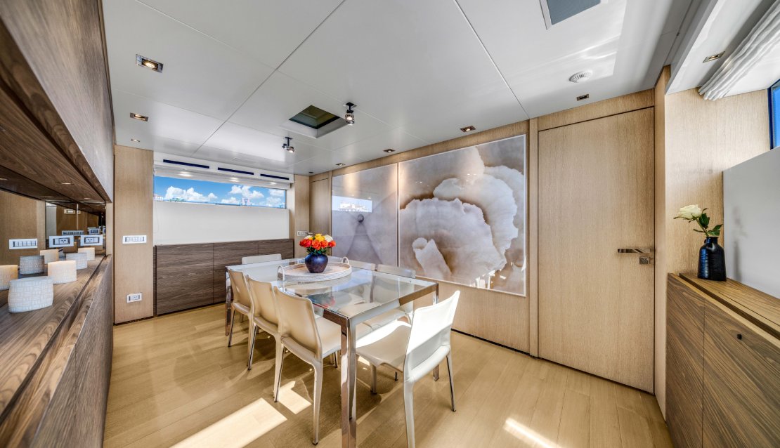 97 Astonish - Miami yacht rental
