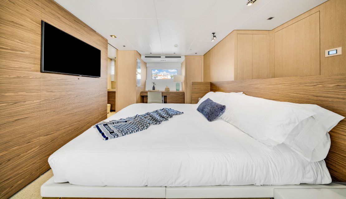 97 Astonish - Miami yacht rental
