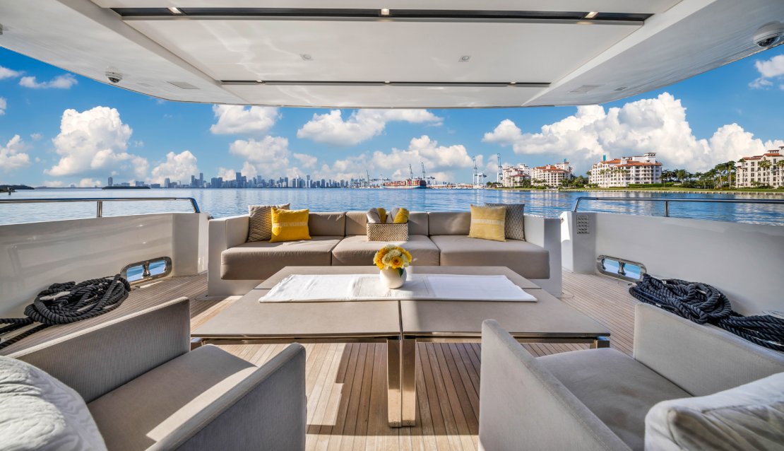 97 Astonish - Miami yacht rental