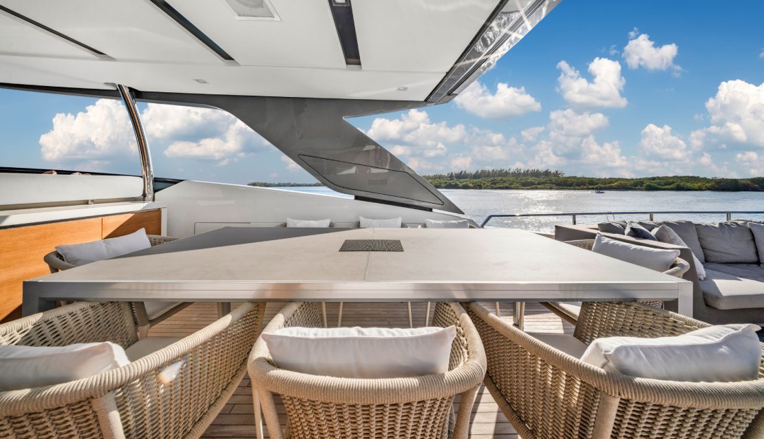 97 Astonish - Miami yacht rental