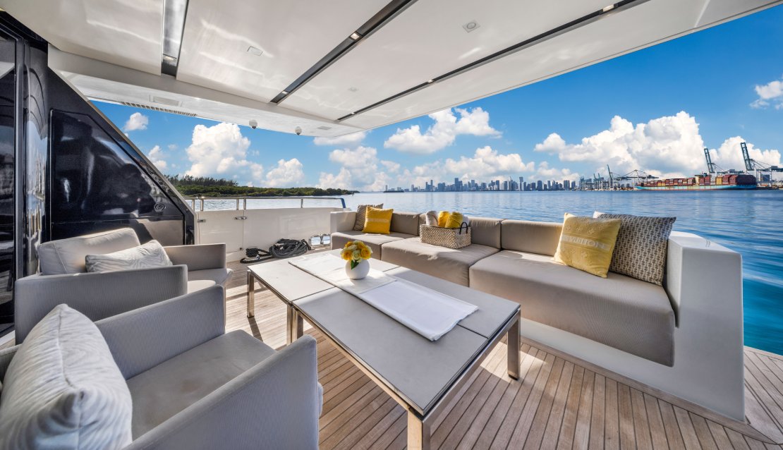 97 Astonish - Miami yacht rental