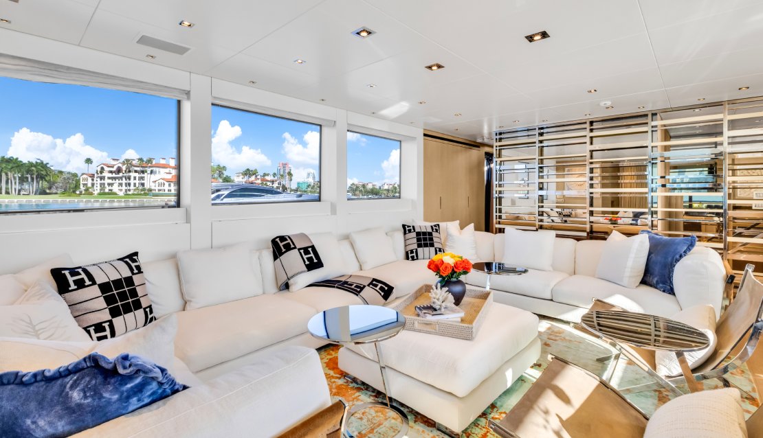 97 Astonish - Miami yacht rental