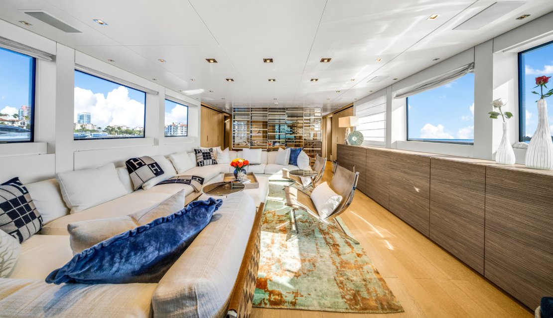 97 Astonish - Miami yacht rental
