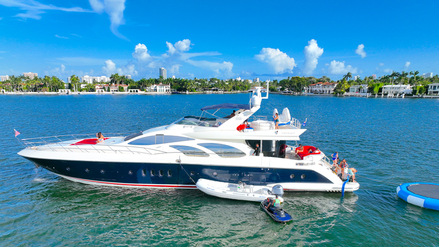98 Azimut Jacuzzi - Miami yacht rental